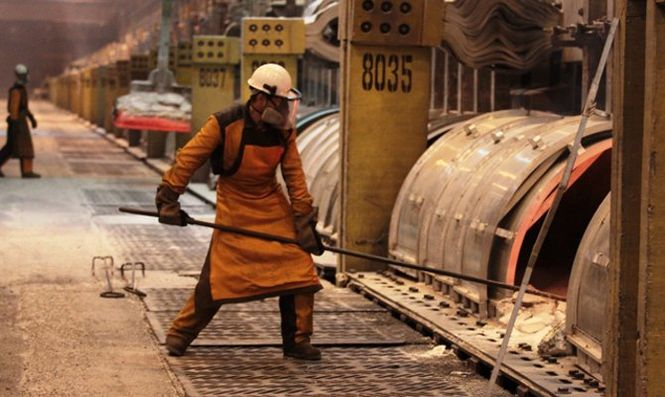 Байден скасував мита на українську сталь на один рік