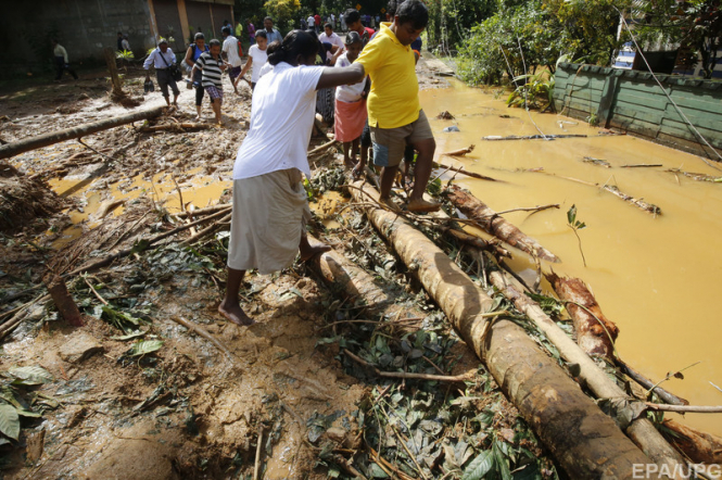 Наводнения на Шри-Ланке и Яве: более полусотни человек погибли