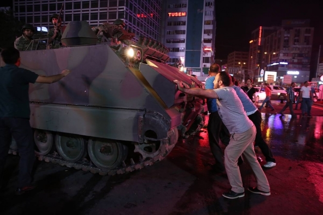 Власти Турции заявили о предотвращении переворота