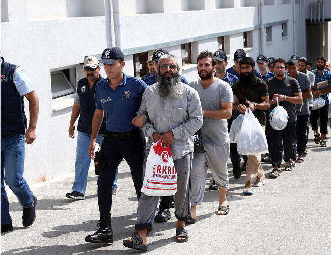 В Стамбуле задержали 38 иностранцев по подозрению в связях с ИГИЛ