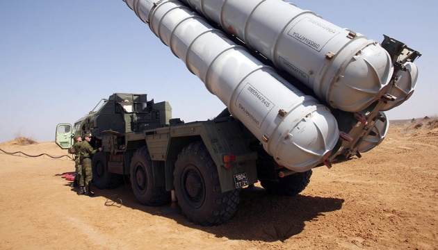 росія переміщує ракети з санкт-петербурга у бік України