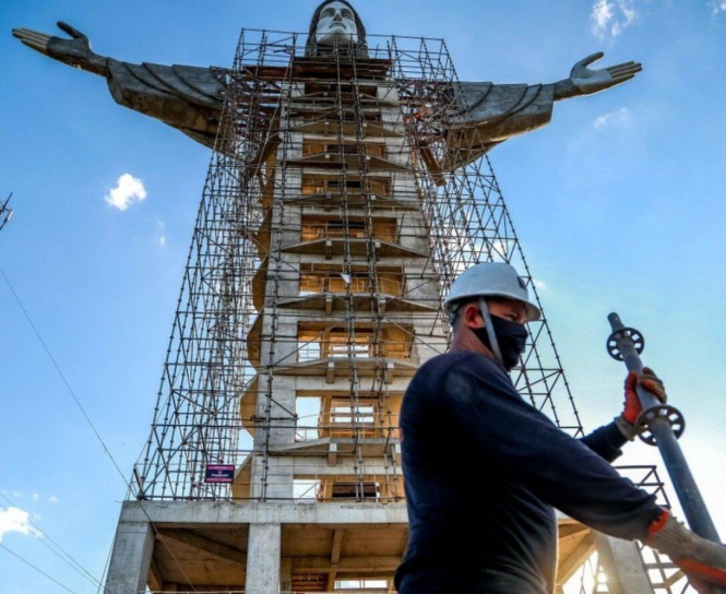 В Бразилии строят статую Христа - выше, чем в Рио-де-Жанейро
