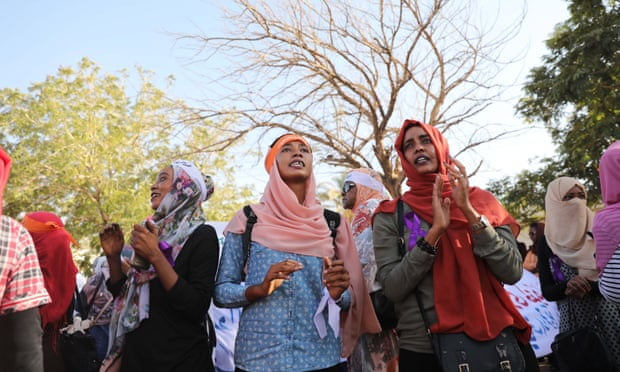 Судан отменил закон, который определял, как женщины должны вести себя и одеваться