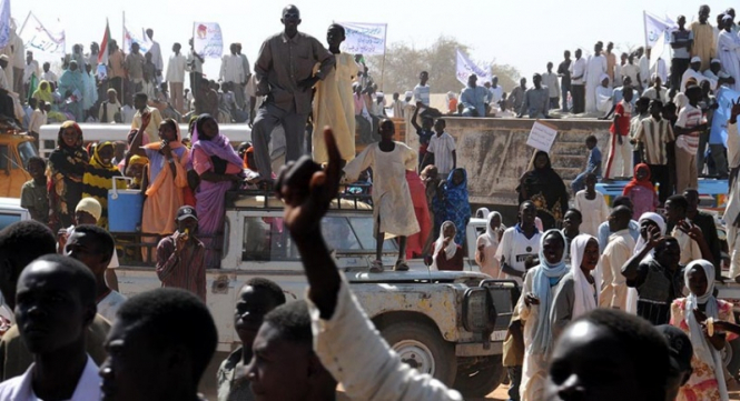 В Судане военные пытались разогнать лагерь протестующих: пятеро погибли