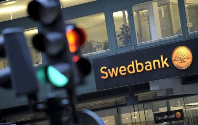 Swedbank оголосив про відставку президента через схеми за участю Януковича
