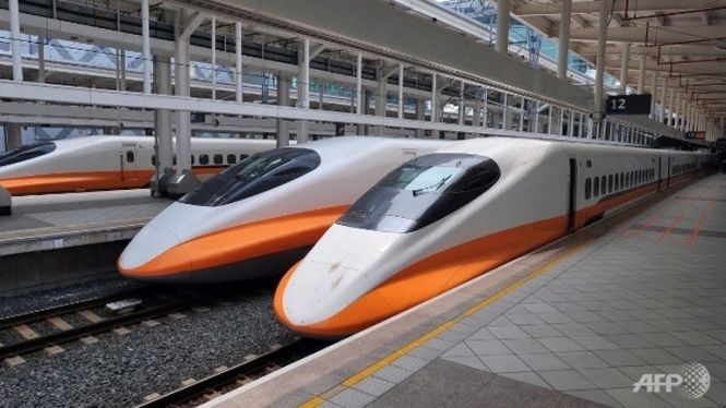 Різанина у британському поїзді: 10 поранених, дев’ятеро з них у важкому стані