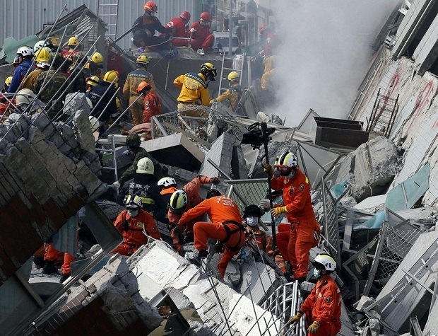 В результате землетрясения на Тайване погибли 37 человек
