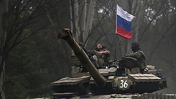 Две батальонно-тактические группы вооруженных сил РФ пересекли границу с Украиной, - СНБО