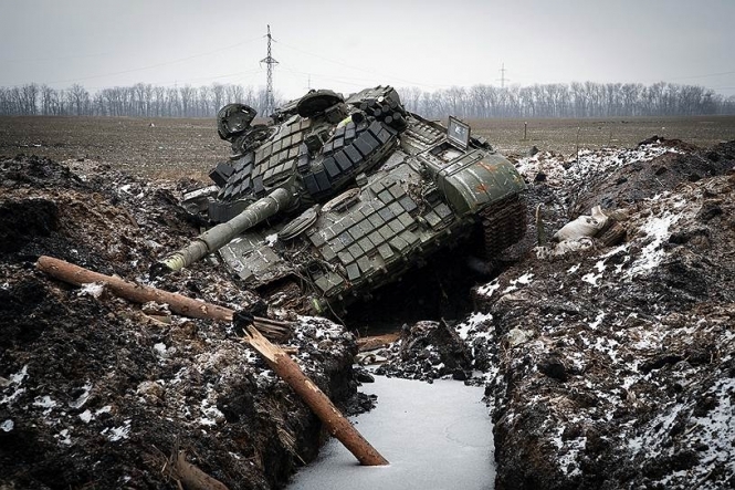 В бою возле Песков силы АТО нанесли боевикам значительные потери и подбили вражеский танк