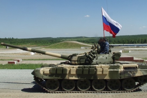 Более десяти танков перебросили боевики в Донецк из Снежного и Макеевки
