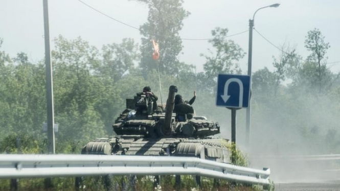 В распоряжении боевиков на Луганщине 20 танков и 122 единицы бронетехники