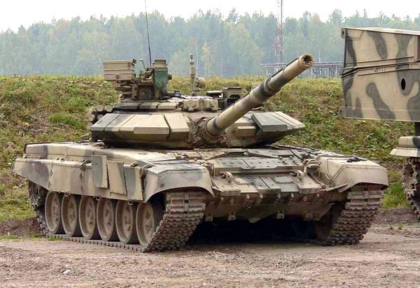 Российские танки приближаются к пограничной зоне, - Тимчук 