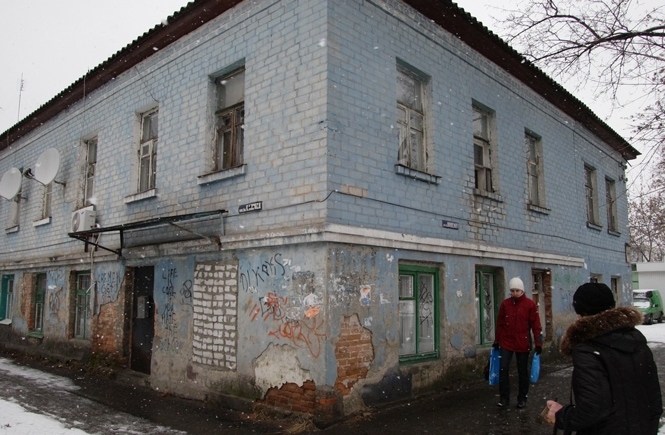 125 тис українців живуть в аварійному та застарілому житлі