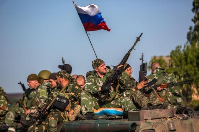 На окупованих територіях Донбасу перебуває 8 тисяч російських військових, - штаб АТО