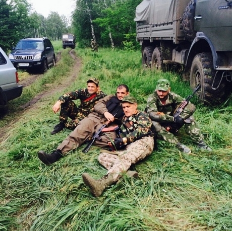 Вооруженные террористы похитили четыре грузовика с предприятия в Горловке