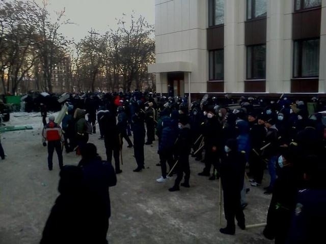 37 осіб затримала міліція Дніпропетровська за штурм обладміністрації