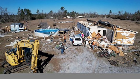 Байден оголосив надзвичайний стан в Алабамі через торнадо (відео)