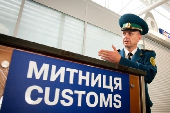 У Києві затримали американця з контрабандними iPhone 5