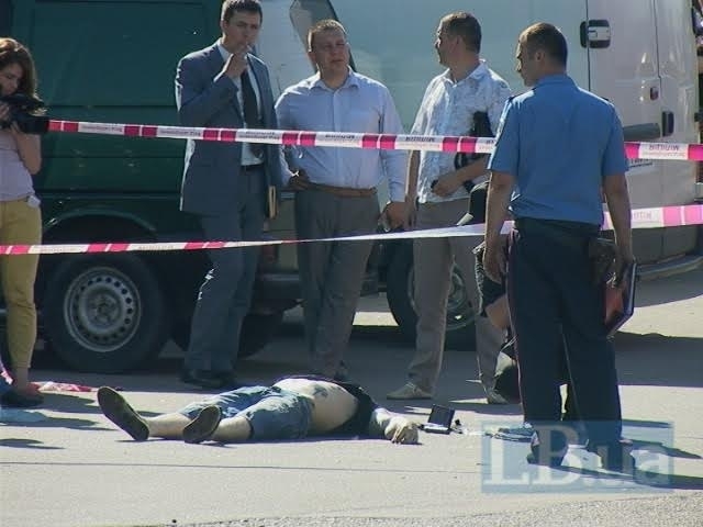 У Києві на Троєщині застрелили людину