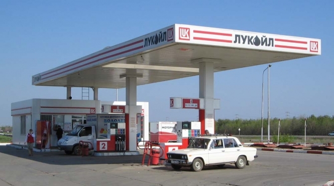 Курченко выкупил сеть российских автозаправок в Крыму