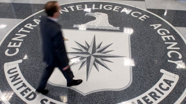 ЦРУ планує вербувати шпигунів серед росіян, незадоволених війною в Україні – Wall Street Journal