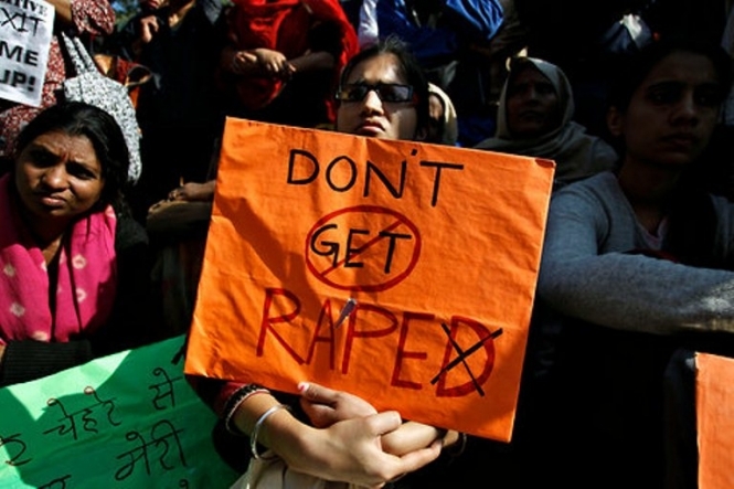 Стан жертви жорстокого зґвалтування у Делі покращився
