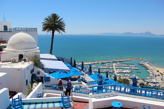 Влада Тунісу пом'якшує вимоги до туристів, які в'їжджають, до країни