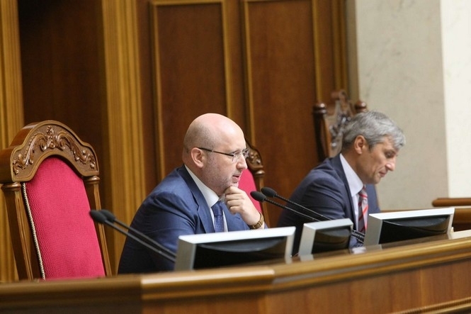 Турчинов відкрив останнє засідання Ради і одразу оголосив перерву
