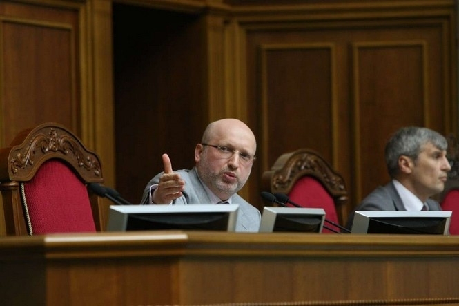Парламент має прийняти рішення про відмову від позаблокового статусу України, - Турчинов