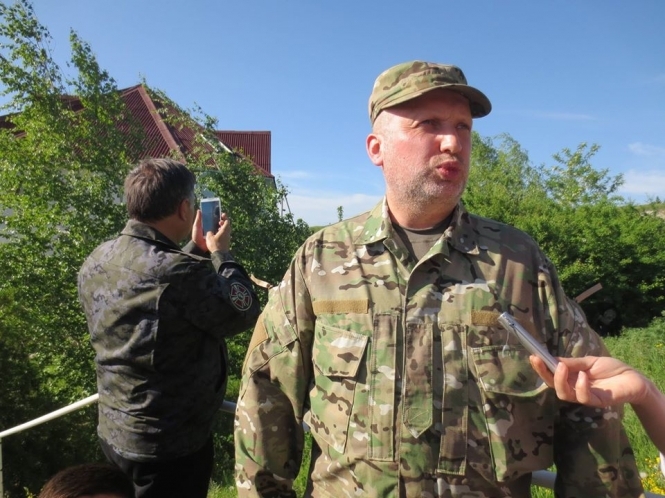 Турчинов закликав світ допомогти Україні знищити терористів