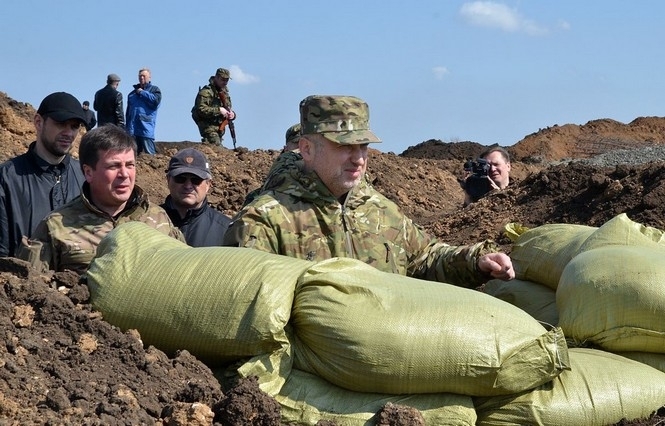 Россия испытывает на Донбассе новое оружие, - Турчинов