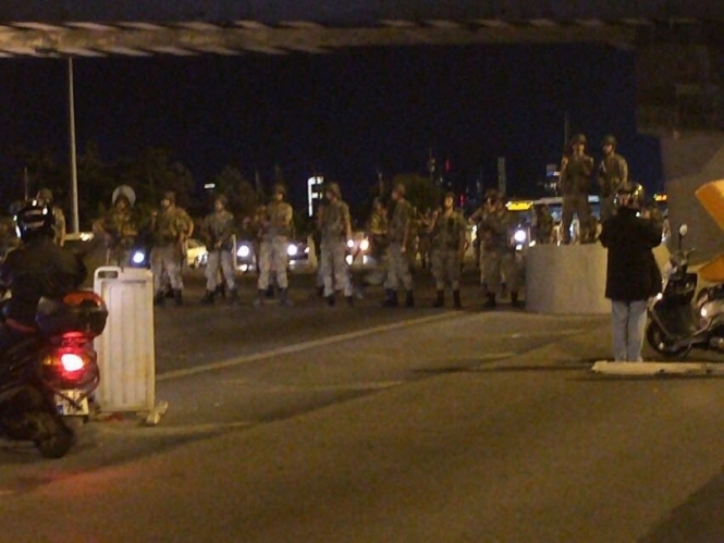 Турецкая армия объявила о захвате власти в стране, - прямая трансляция