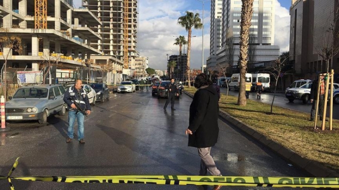 В результаті вибуху в Ізмірі загинув поліцейський і співробітник суду
