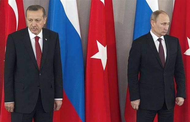 Туреччина планує відмовитись від долара у платежах за російські енергоносії – Bloomberg