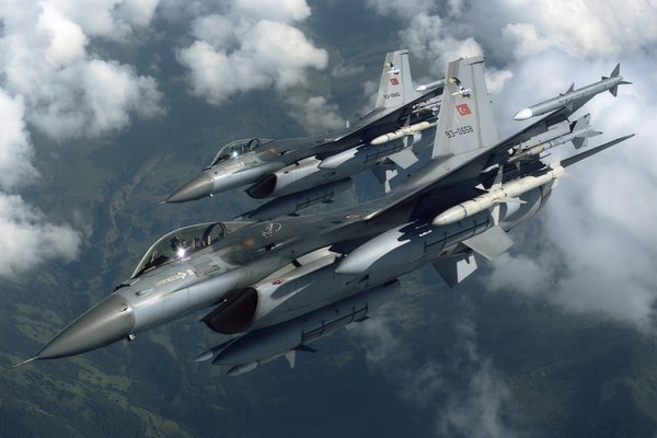 У Польщі передумали передавати Україні F-16