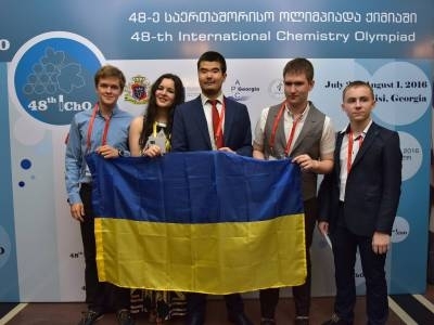 Украинские школьники завоевали на международной олимпиаде по химии четыре медали