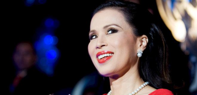 Сестра короля Таиланда решила идти в премьеры: монарх возмутился