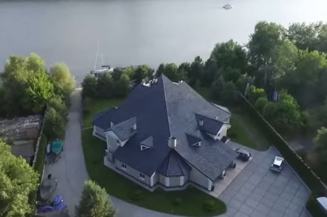Видео с беспилотника продемонстрировало последствия застройки Труханова острова роскошными дворцами