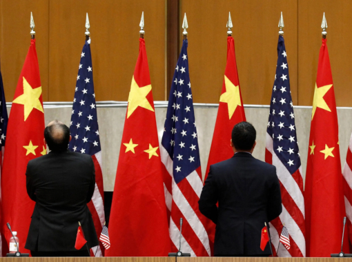 США та Китай продовжують торгові переговори, незважаючи на напружені відносини – FT