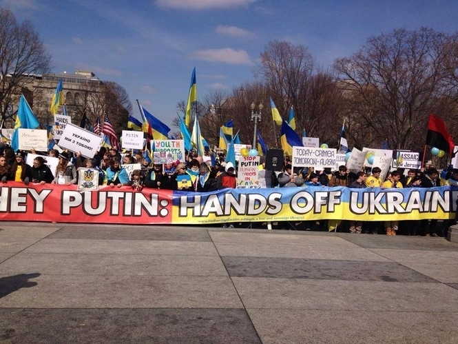 Украинцы в ​​Америке собрали многонациональный митинг против оккупации Крыма