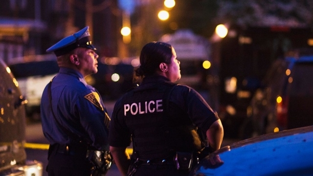В США продолжаются нападения на полицейских: ранены пятеро правоохранителей
