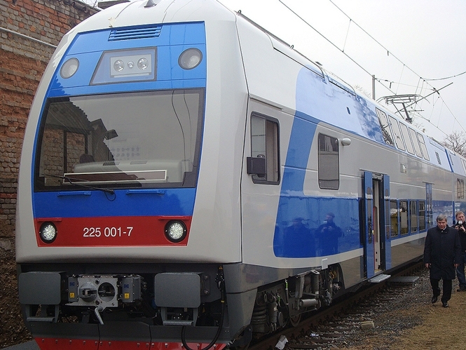 Через два роки в Україні виготовлятимуть 2-поверхові потяги