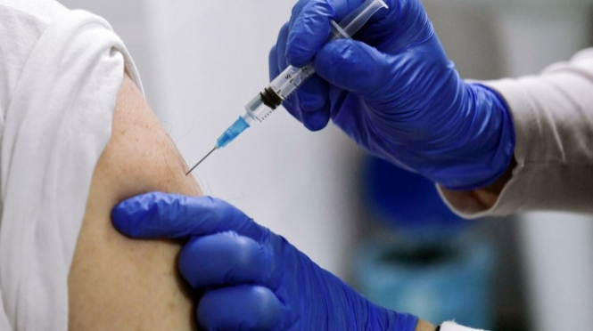 Первый миллион украинцев вакцинировали от коронавируса