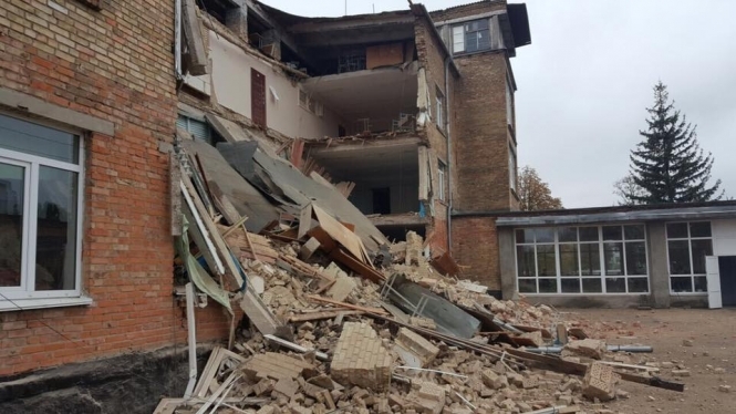 На Киевщине в здании школы обрушилась стена, - ОБНОВЛЕНО
