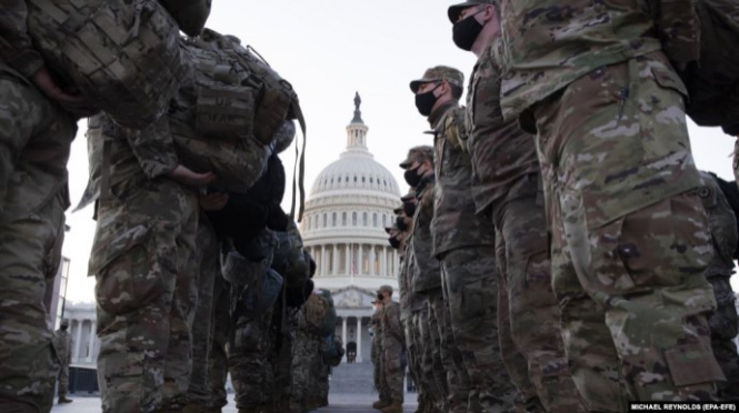 Інавгурація Байдена: у США готуються до збройних протестів, центр Вашингтона закритий