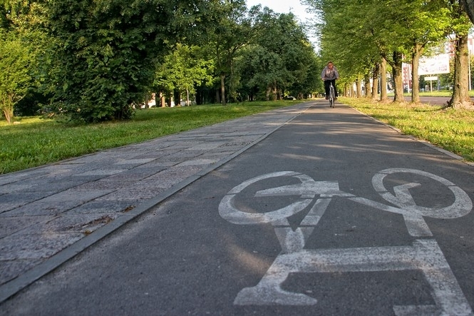 На Львовщине суд оштрафовал велосипедиста, который не показал жест поворота