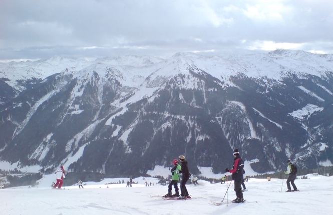 Через малу кількість снігу в Альпах перенесли початок гірськолижного сезону