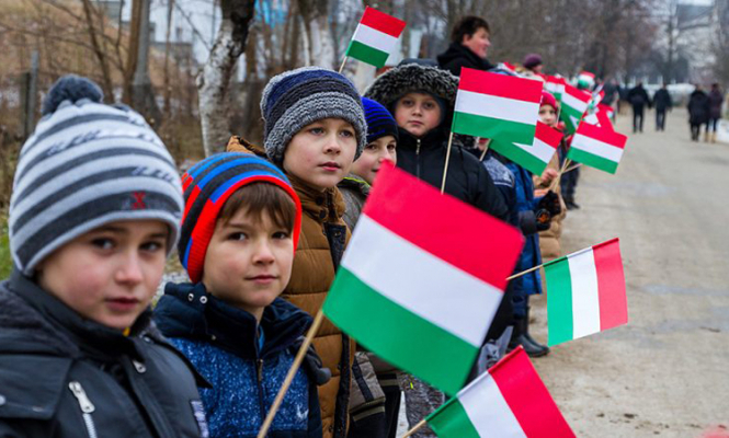 Украина пообещала не уменьшать права нацменьшинств в рамках образовательного закона