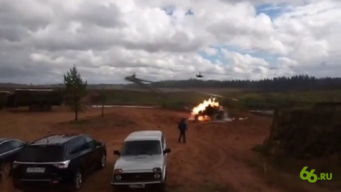 В Росії вертоліт обстріляв ракетами глядачів на навчаннях 
