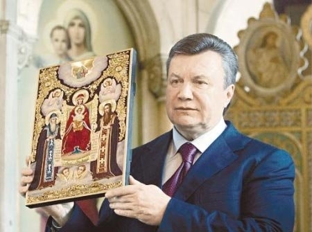 Янукович заборонив Церкві втручатися у державні справи
